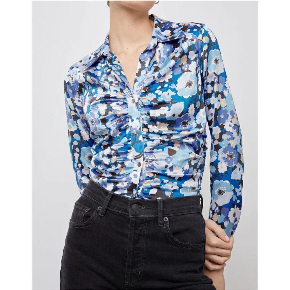 Rails Lisa Top in Blue Zinnia Button Up NWOT Size… - image 3